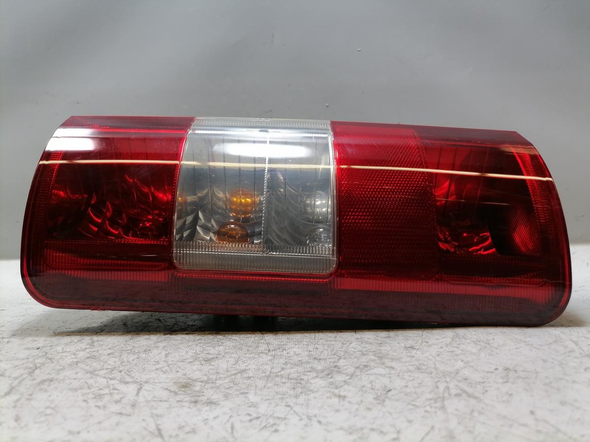 Ford Transit Connect original R&uuml;cklicht R&uuml;ckleuchte Schlussleuchte links Bj.2005
